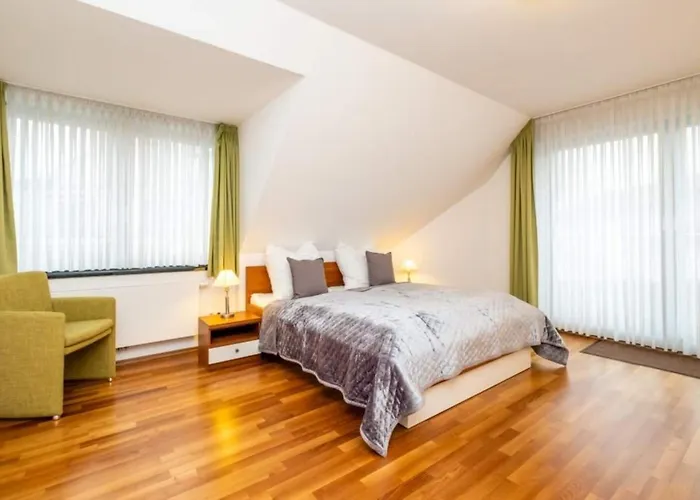 Kaufmannshof App 4 *